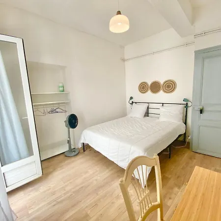 Appartement Bright For 4 In Downtown Perpignan