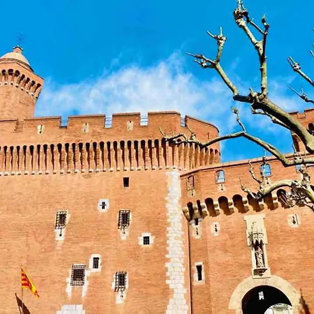 Bright For 4 In Downtown